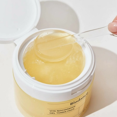 Biodance Vita Niacinamide Gel Toner Pad